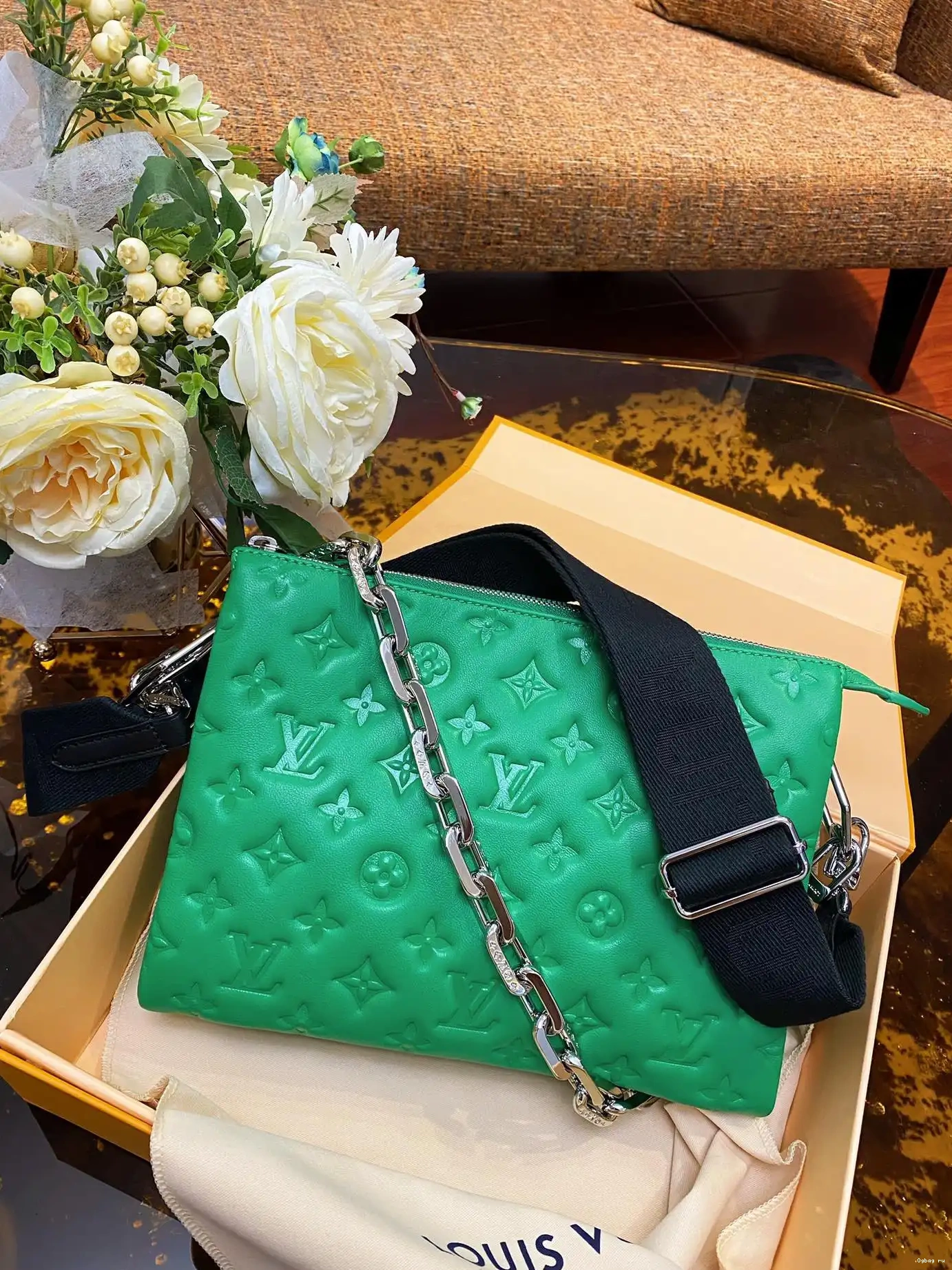 VUITTON LOUIS PM COUSSIN 0702
